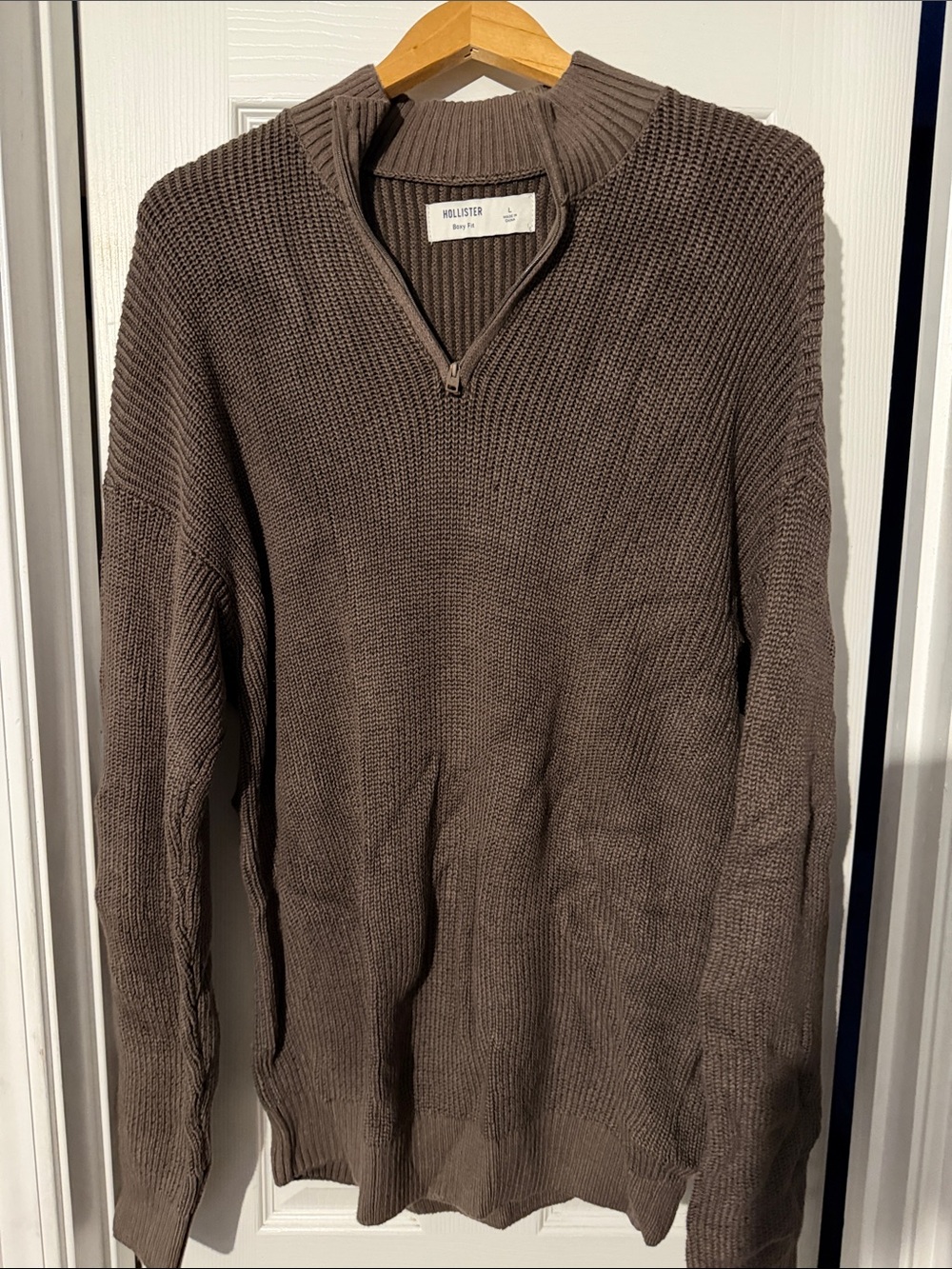 Hollister Men's Taupe Quarter-Zip Knit Pullover
